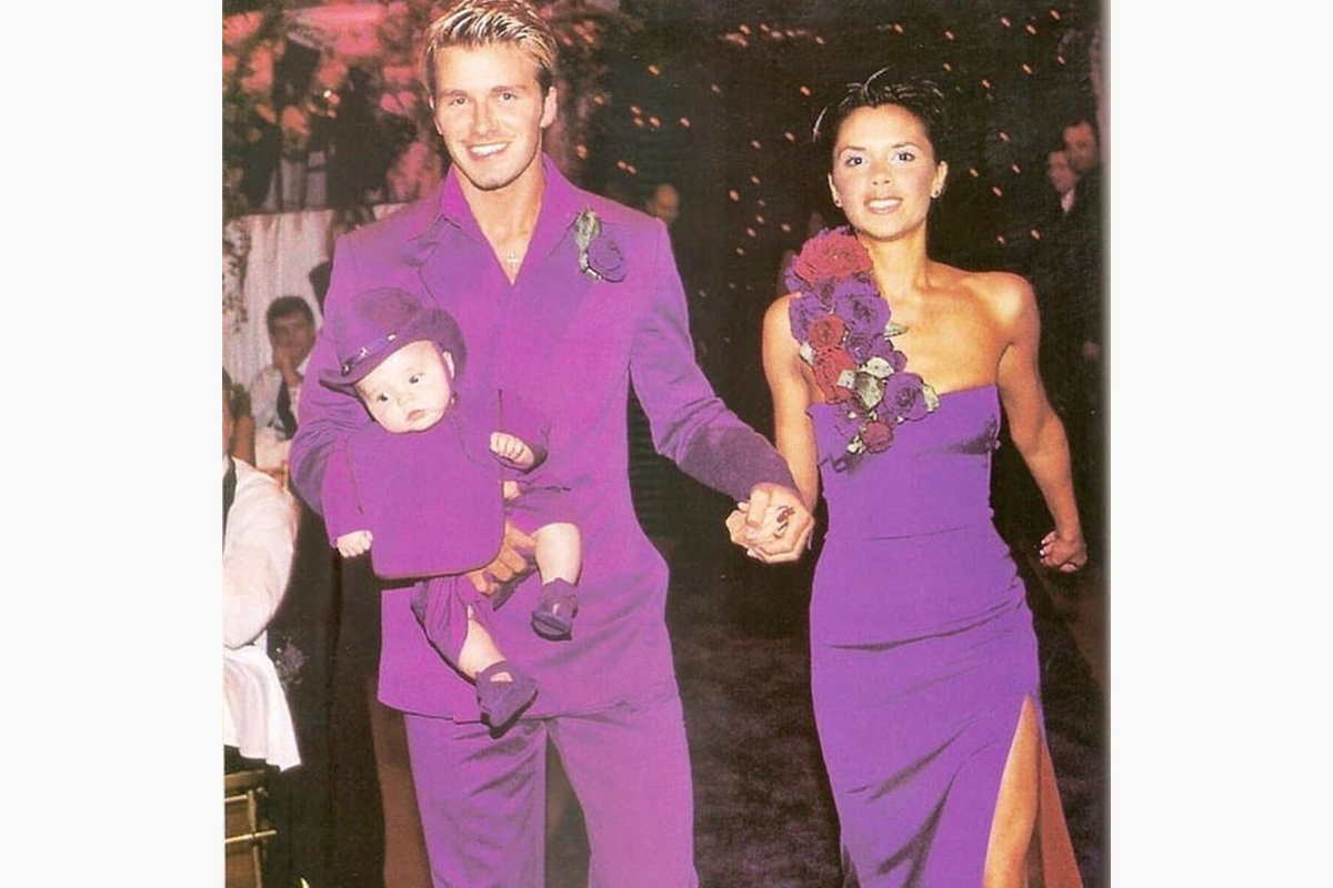 victoriabeckham / Instagram (входит в корпорацию Meta, признана экстремистской и запрещена в России)📷Дэвид и Виктория Бекхэм со старшим сыном — Бруклином. 1999 год