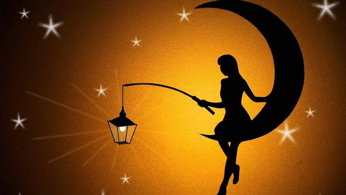 Новолуние. Фото в свободном доступе.