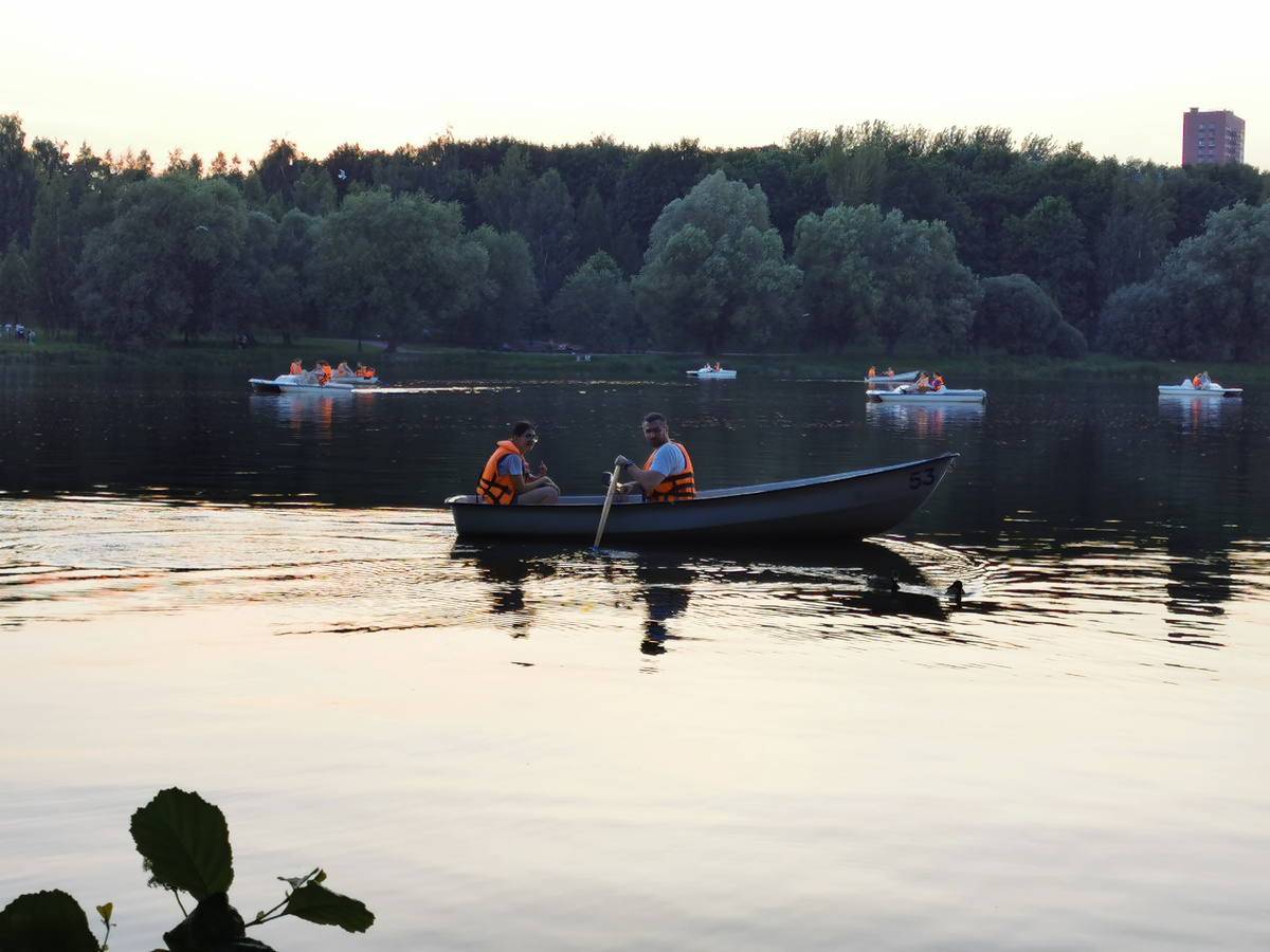 Лодки в Царицыно.