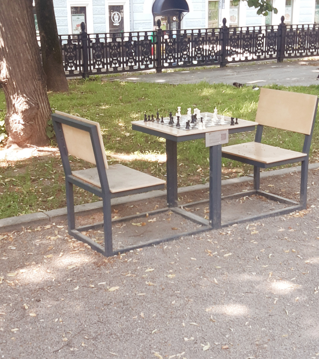 Само пространство приглашает сыграть, уже на бульваре