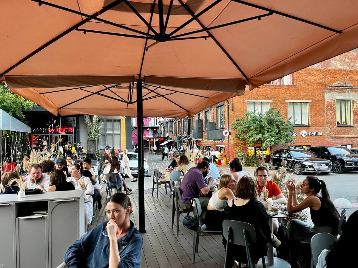 веранда в дневное время