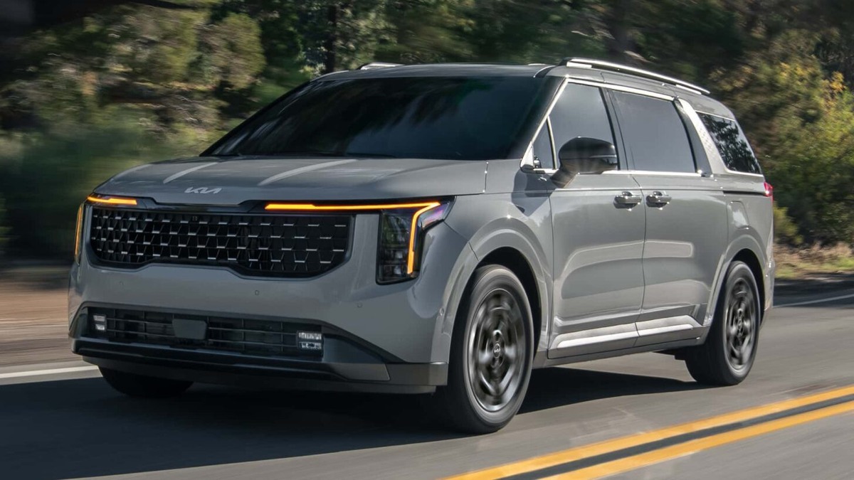    Kia Carnival 2025 года. Фото Kia