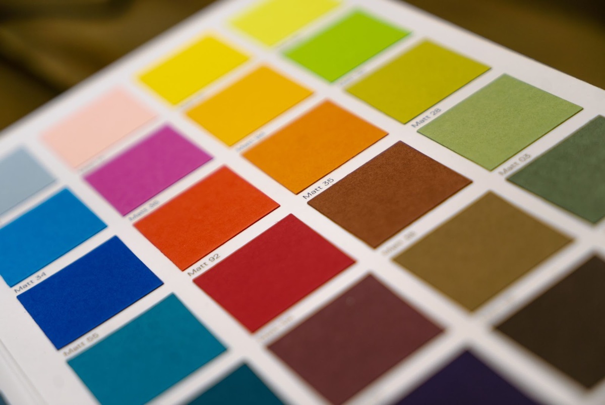 Цветовая схема является одним из важных элементов веб-дизайна. Она определяет цветовые комбинации и сочетания, которые используются на вашем сайте.-2
