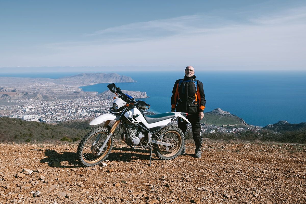 На питбайке без прав можно ездить только по бездорожью. Источник: Shutterstock📷
