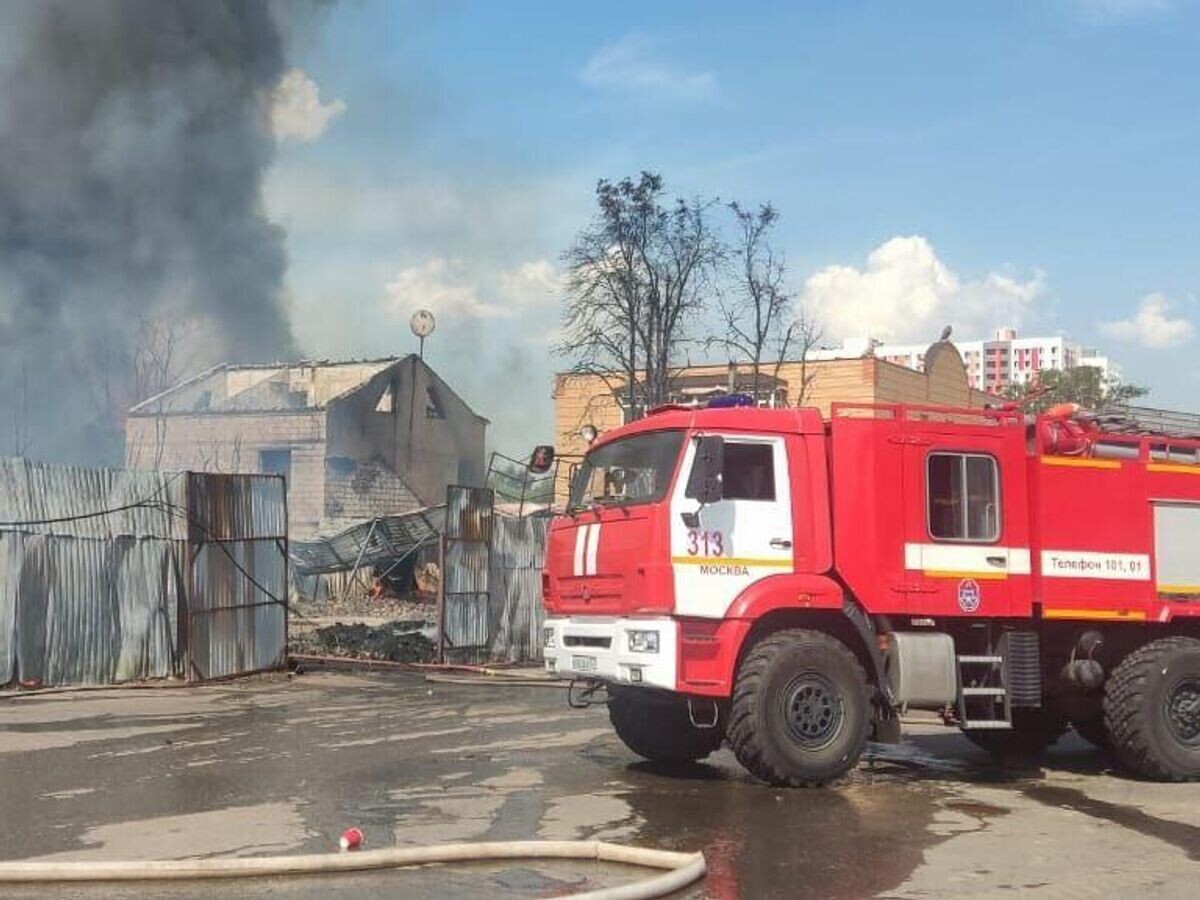    Место пожара в рабочем поселке Новоивановское в Одинцовском городском округе Московской области© Фото : Прокуратура Московской области/Telegram