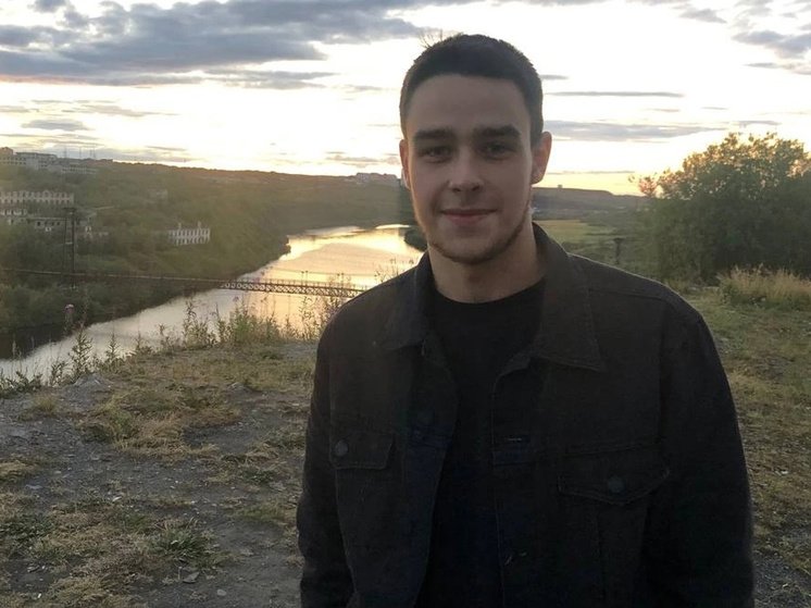 18-летний кадет Владислав Пупышев, который проявил героизм при спасении пассажиров поезда Воркута — Новороссийск, оказался в центре скандала.