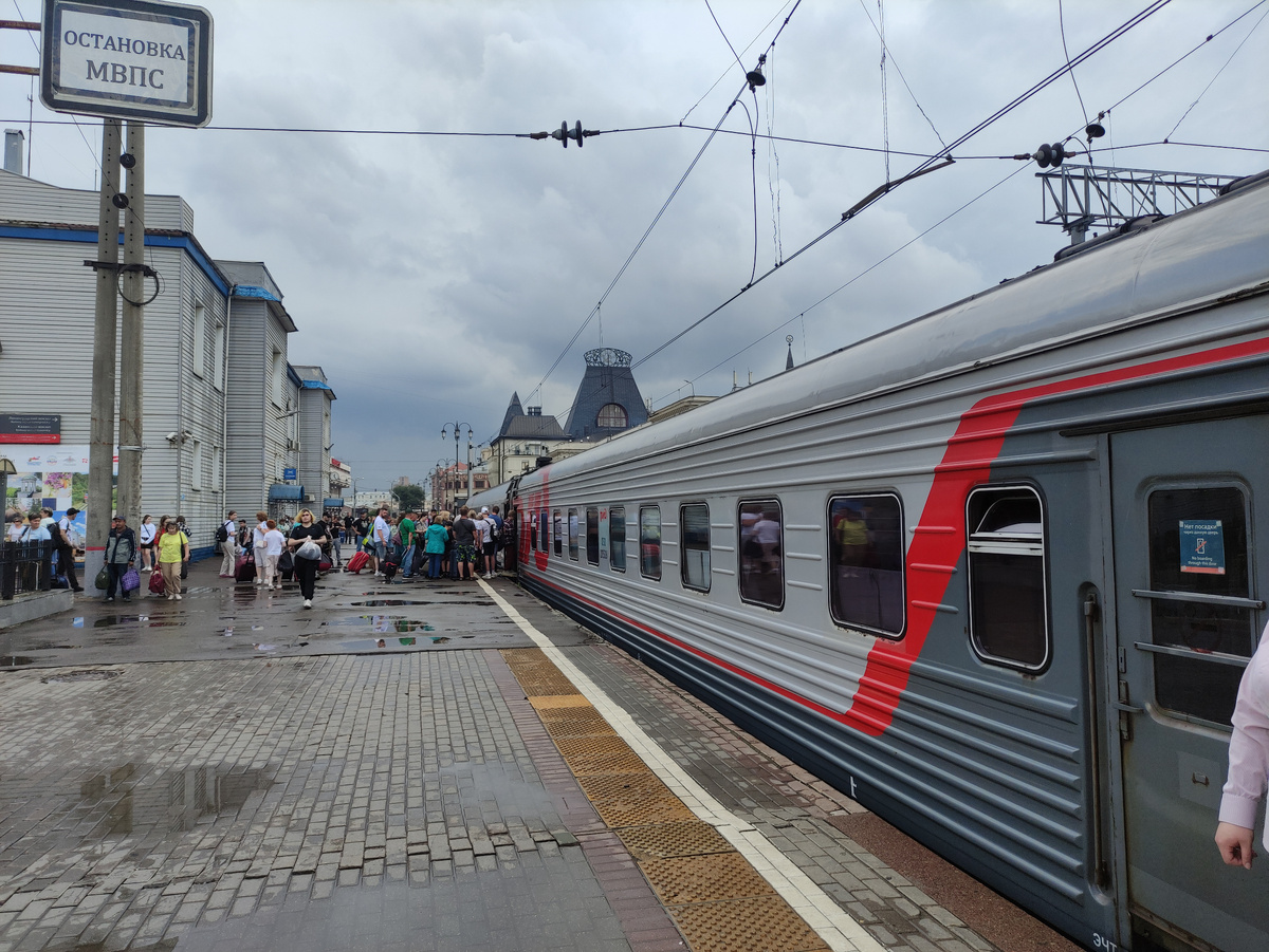 Всем привет! Как и обещал, сделаю обзор поезда Москва-Воркута, а также расскажу, как не умереть от скуки за двое суток поездки. Итак, наш 3 плацкартный вагон был полностью заполнен пассажирами.-2