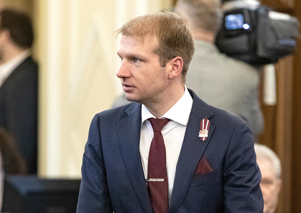 Мелнис доволен новым производством © CC BY-SA 2.0 / Saeima / Reinis Inkēns
