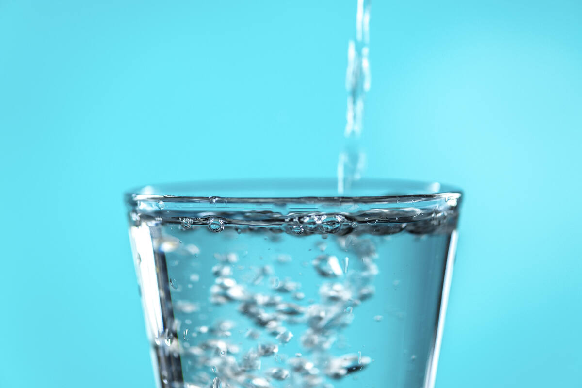     Гид по минералке: как, в каких количествах, кому и какую минеральную воду можно пить каждый день