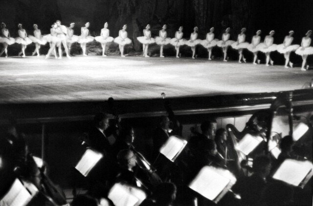 Лебединое озеро, Большой театр, Москва, 1954. Фотограф Анри Картье-Брессон