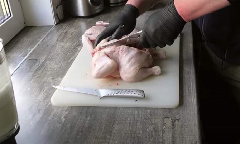 Легендарный Корнелльский цыпленок на гриле 