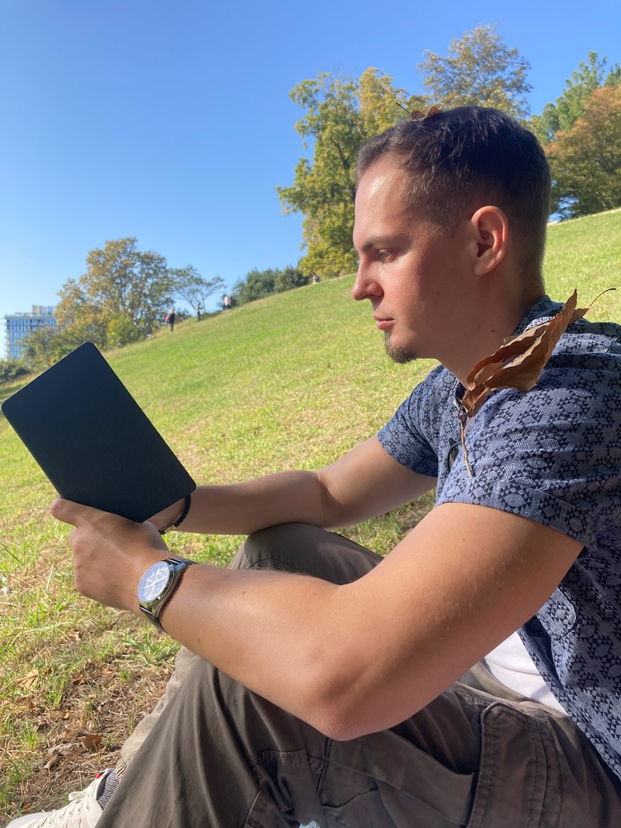 Перечитываю очередную книгу для статьи