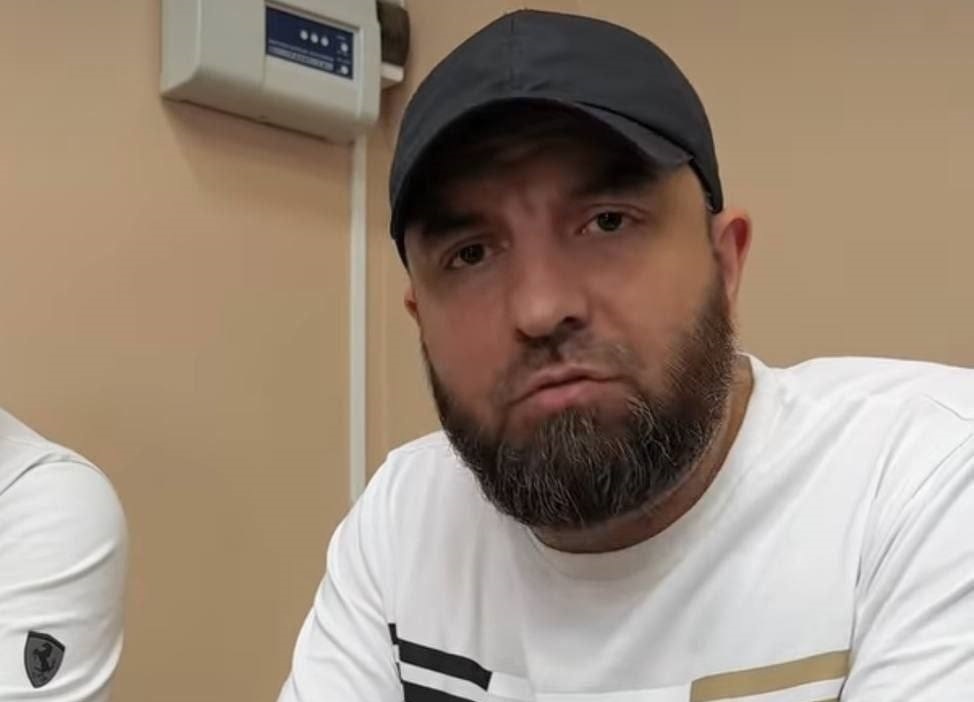 Ханов превратил жизнь врача в ад, заставив бояться собственной честности. 