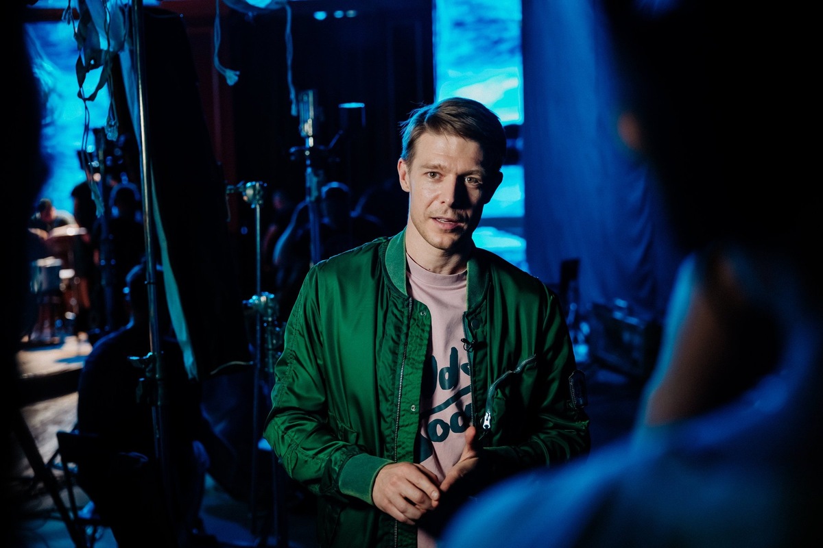     Никита Ефремов на съемках фильма «Дорогая, я больше не перезвоню»