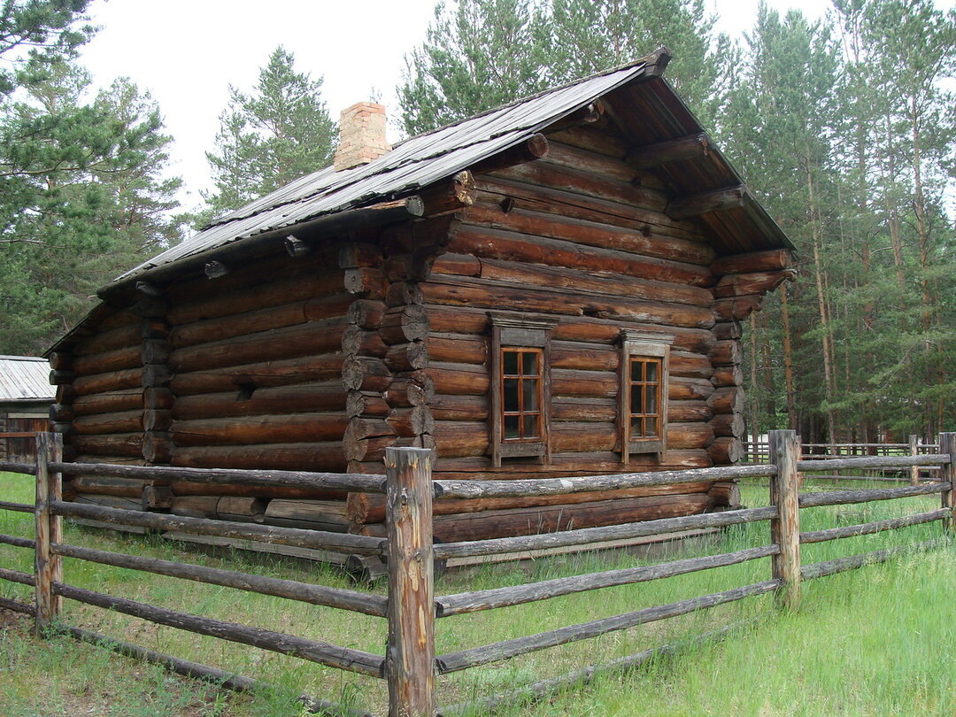 Дом небогатого крестьянина 1880г