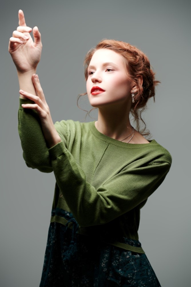 Трикотажные платья - одни из тех нарядов, которые особенно нравятся модницам.-2