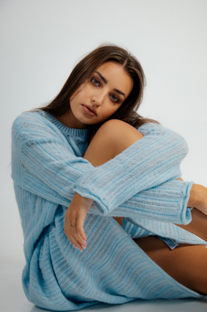 Трикотажные платья - одни из тех нарядов, которые особенно нравятся модницам.-4