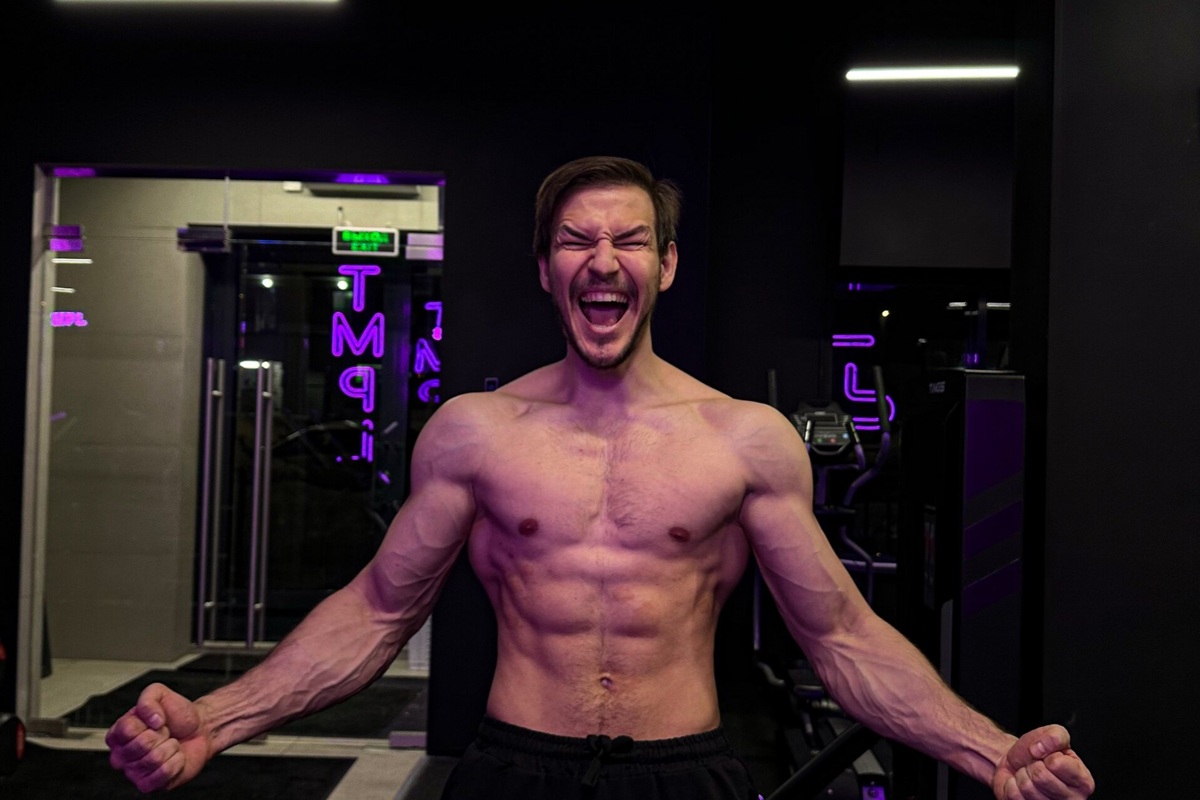     "Я тоже не пальцем делан. Как- никак и Кубок Мира брал": блогер-миллионник Шамиль Гимаев проверил себя на прочность