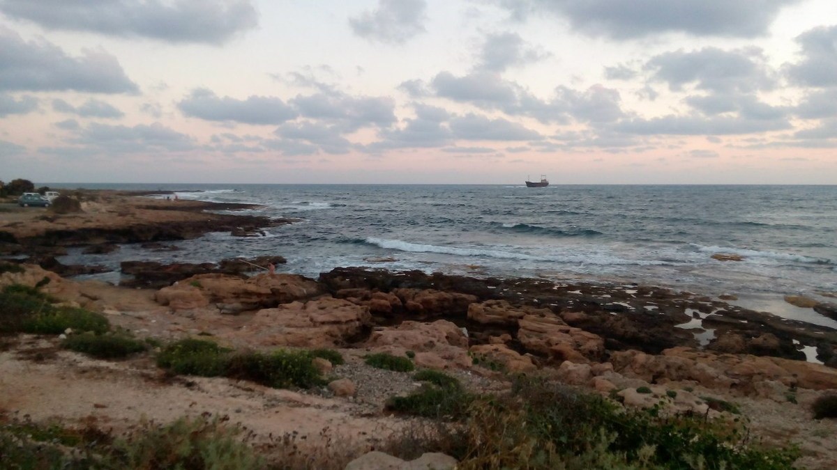 Вечер над Хлоракой. Кипр. Фото из архива автора, 2014 год 