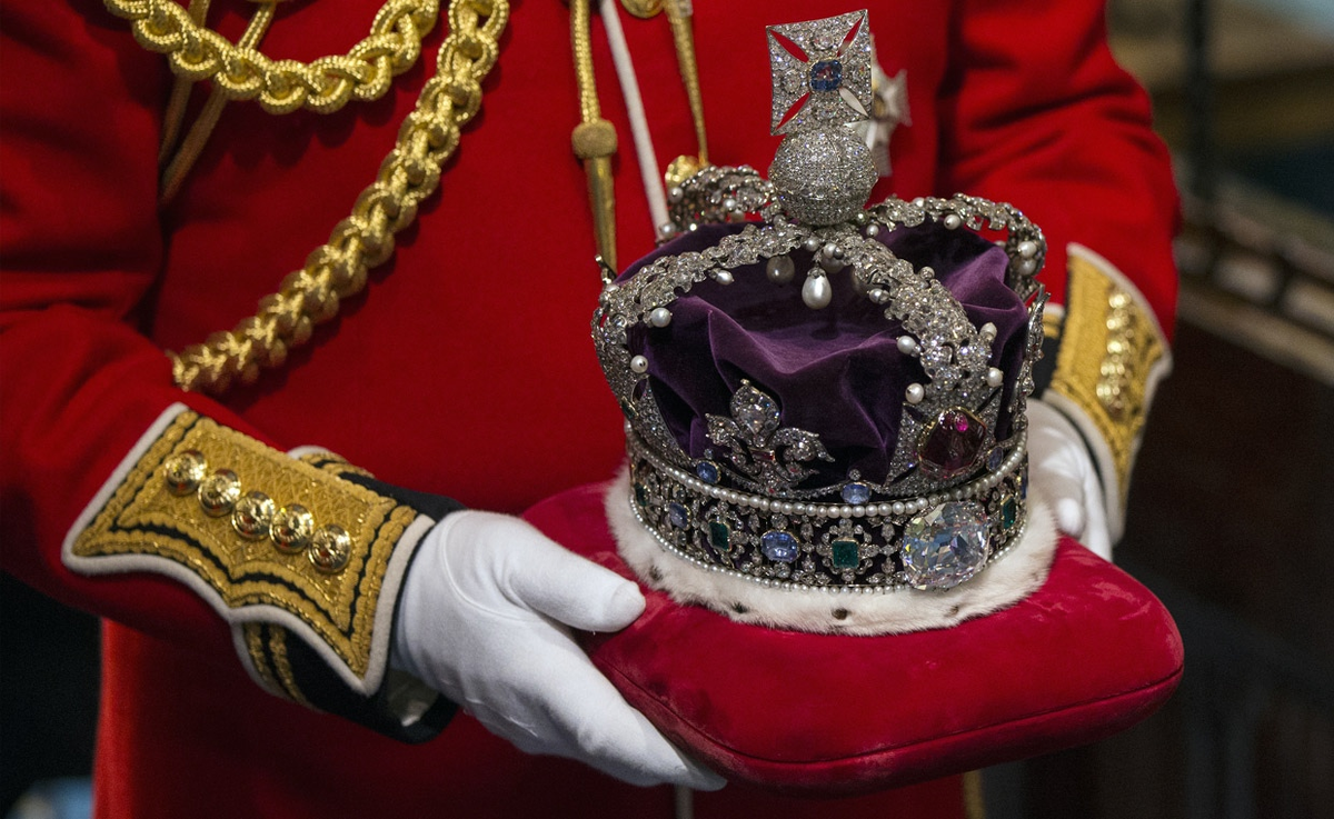 В большинстве европейских монархий правящие короли и королевы не обладают значительной реальной властью над управлением странами, ограничиваясь в основном представительскими функциями и...