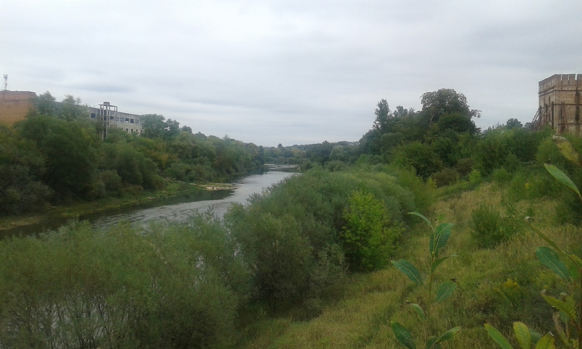 Так выглядит Днепр в Смоленске. 2015г. Фото автора.