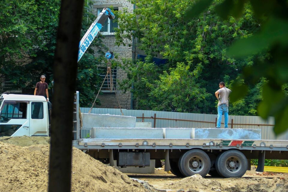    Строительство нового здания не участке по улице Папанинцев, 76а. Источник: Виталий Барабаш