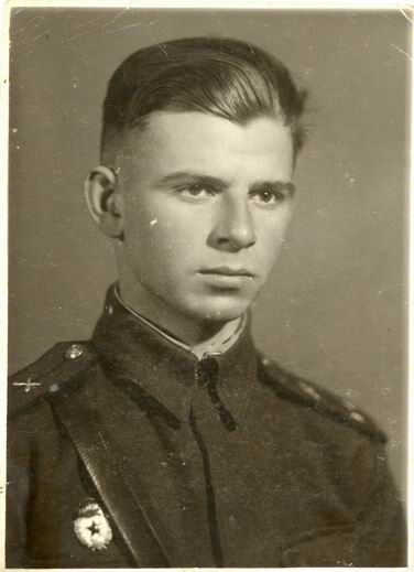                    Гвардии лейтенант В.И. Самойленко