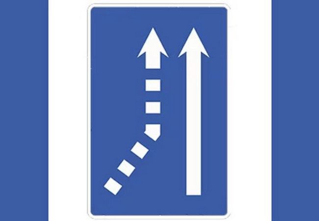 В прошедшем году управление дорожного движения Испании обновило каталог дорожных знаков, чтобы они соответствовали измененным дорожным условиям. В ходе этого обновления был представлен новый знак s-70.