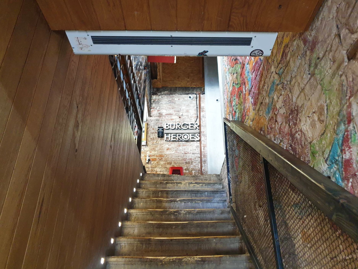 Поднимаемся наверх