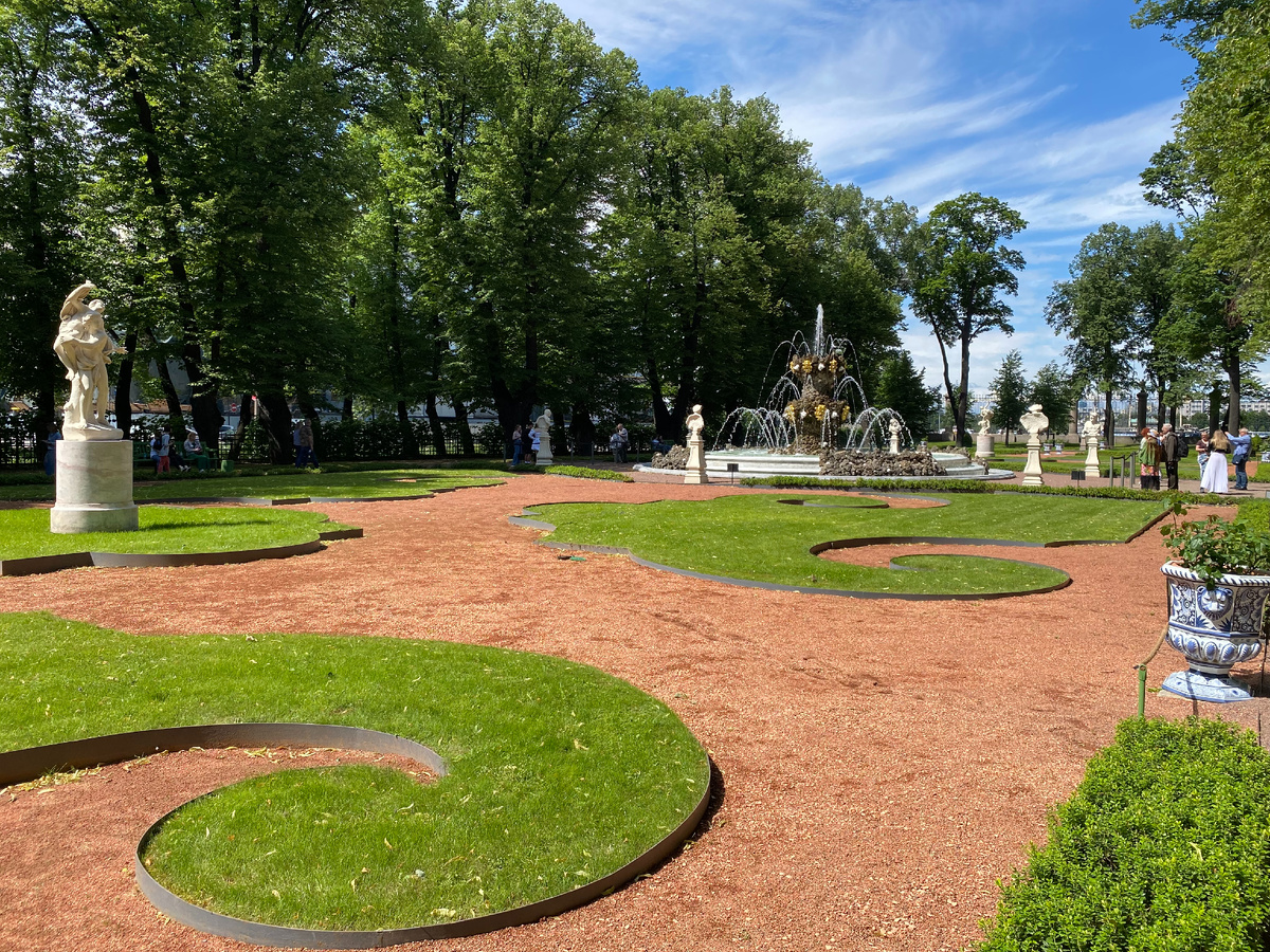 В Летнем саду Санкт-Петербурга... Фото автора