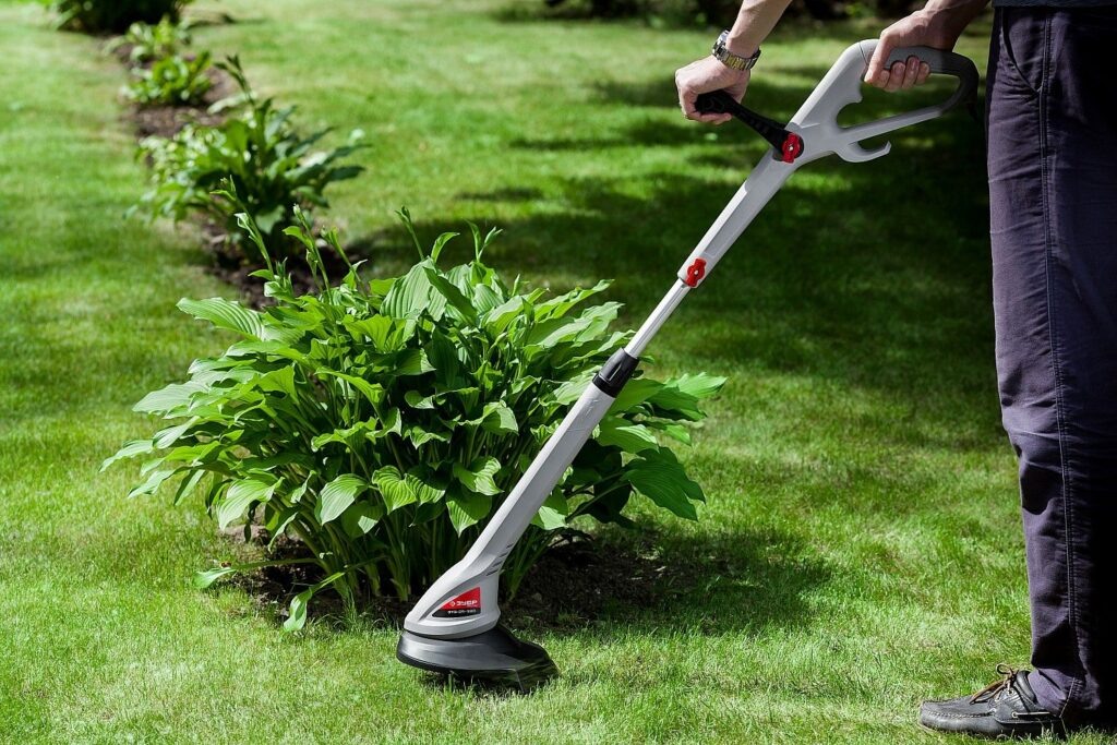 Триммер с нижним двигателем