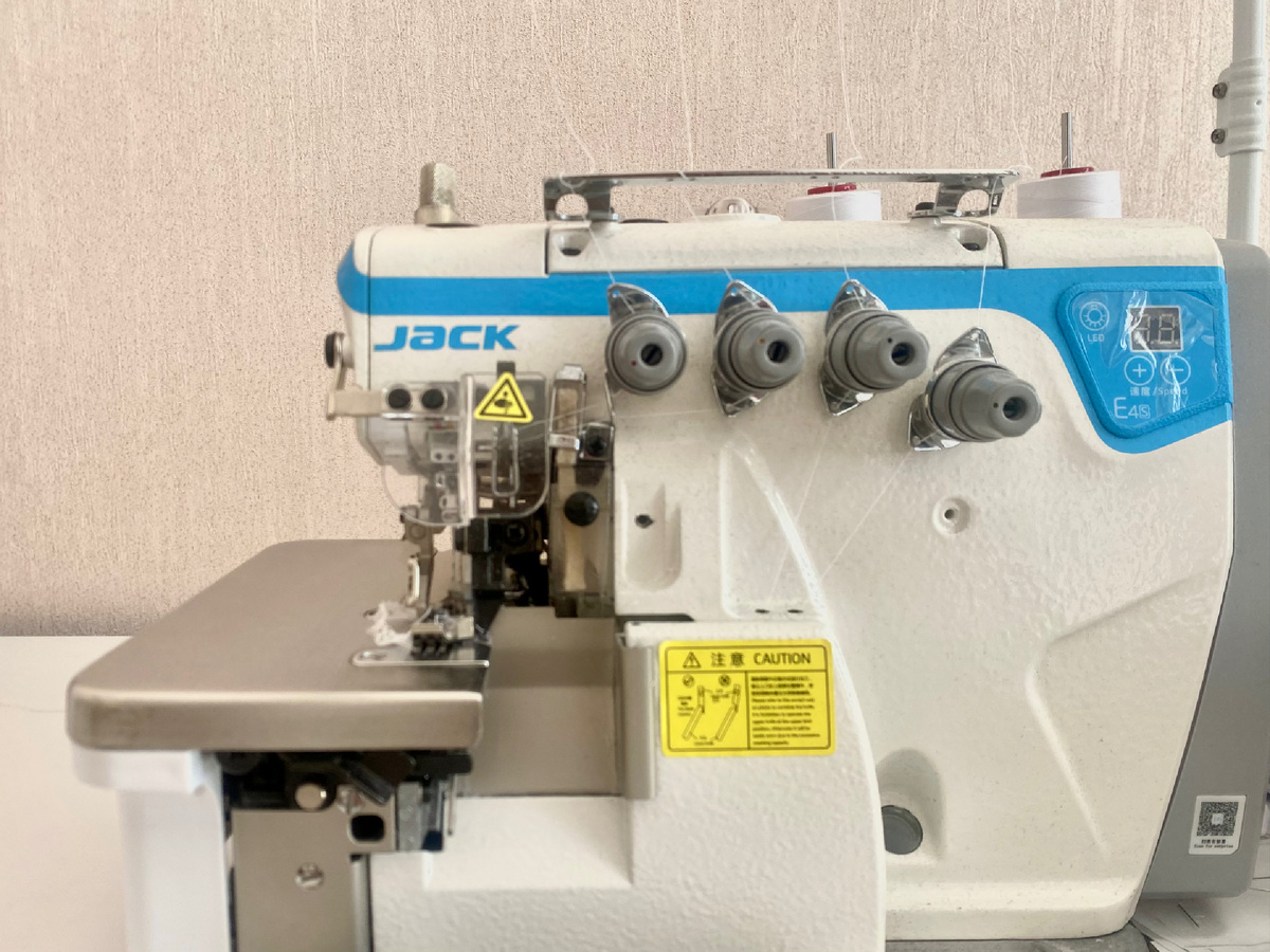 Оверлок JACK E4s