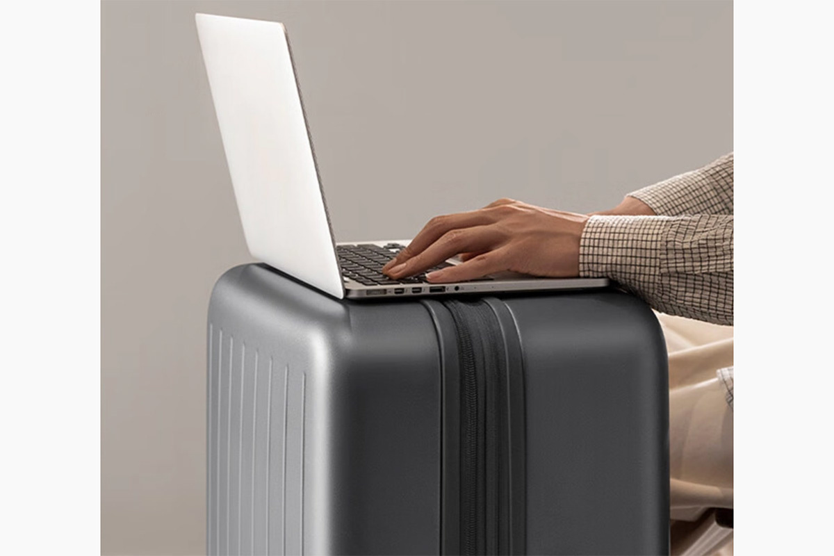 gizmochina.com📷Чемодан Mijia можно использовать как столик для ноутбука