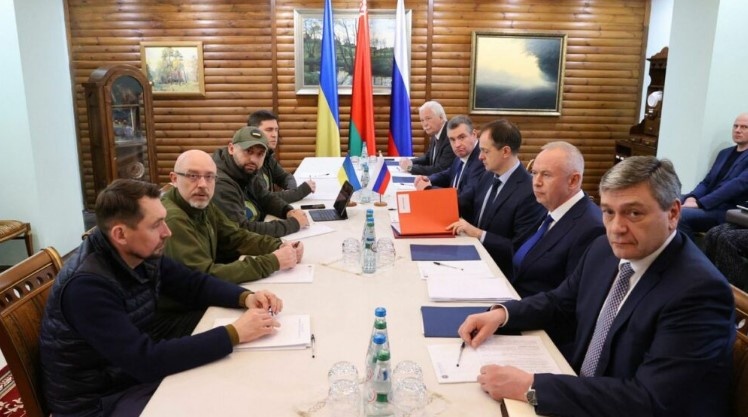    2022 г. Переговоры в Стамбуле.