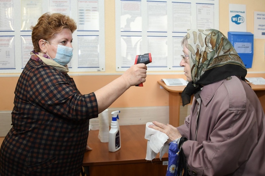 Многие люди ввиду своих особенностей организма, заболевания, возрастных ограничений, уже просто не могут сами себе помогать и обслуживать.-2