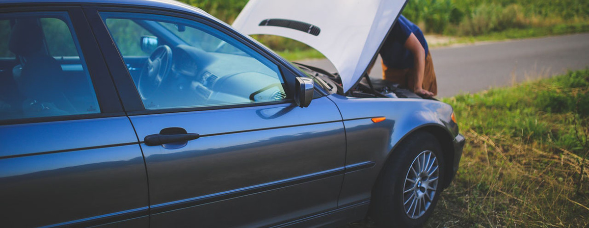 Итак, вы решили заняться обслуживанием и ремонтом машины без обращения на СТО. Стоит определиться, что вы сможете и будете делать сами, а где понадобится квалифицированная помощь. Обо всем вам расскажем в этой статье.