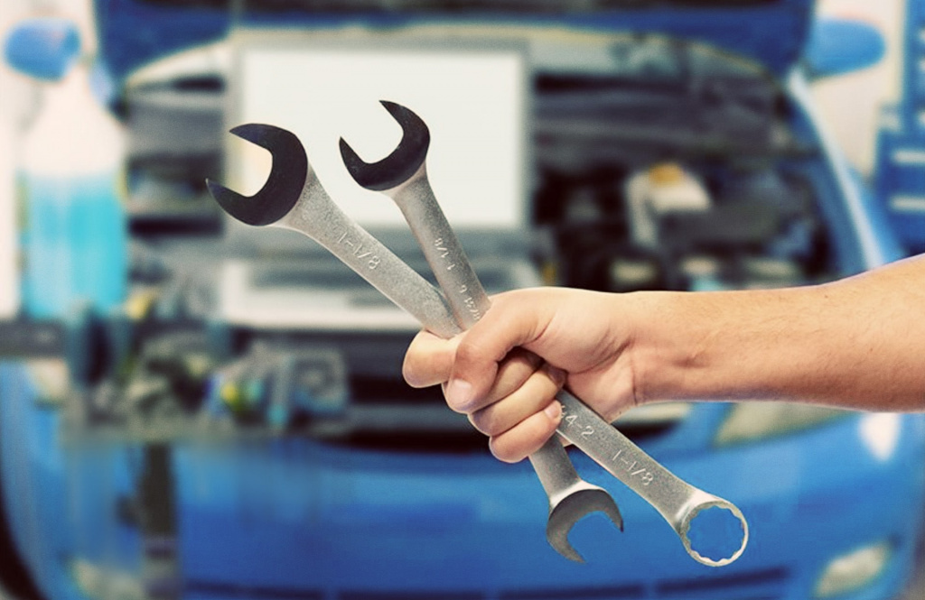 Проверять и исправлять / заменять/ доливать раз в 2-4 недели: