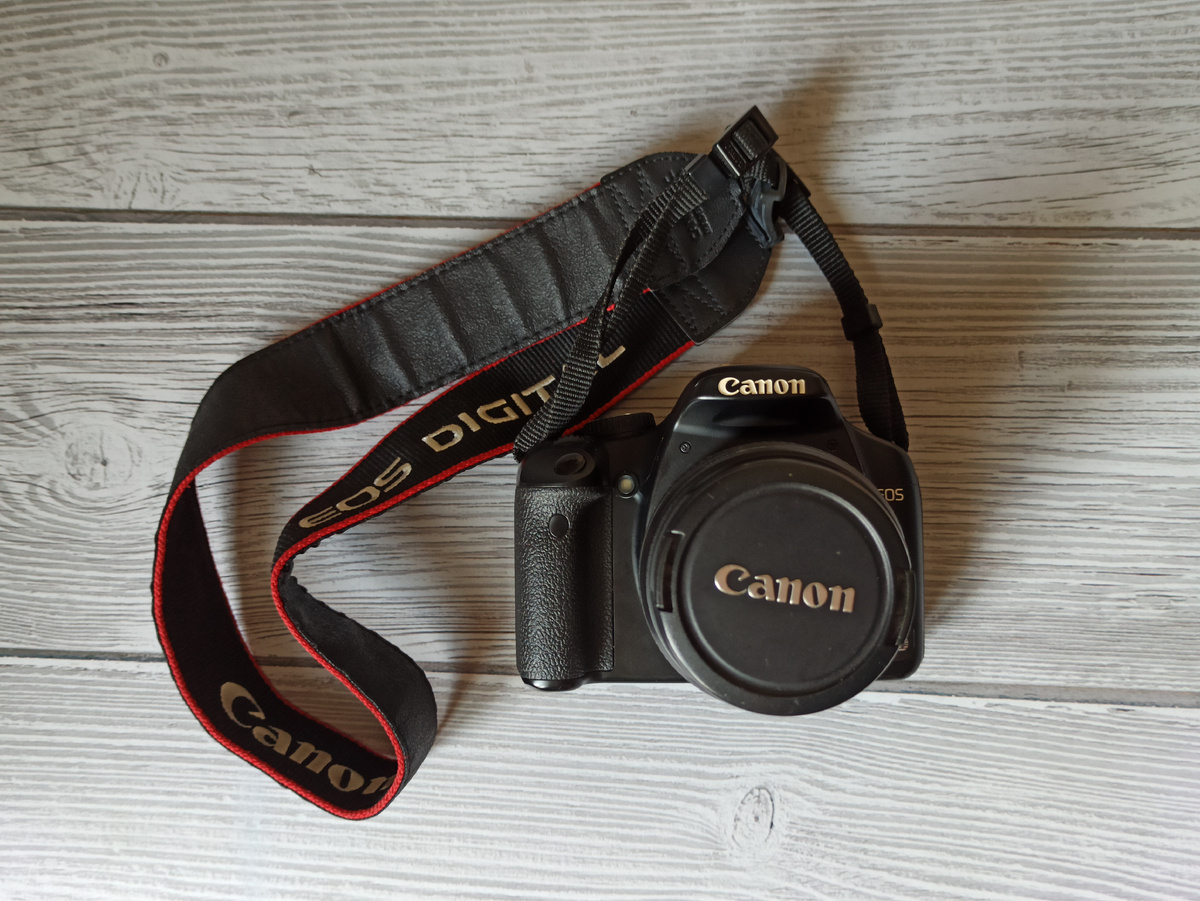 Canon  EOS 450D
