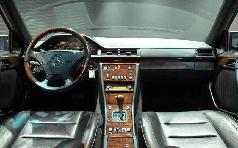    Mercedes-Benz E 60 AMG