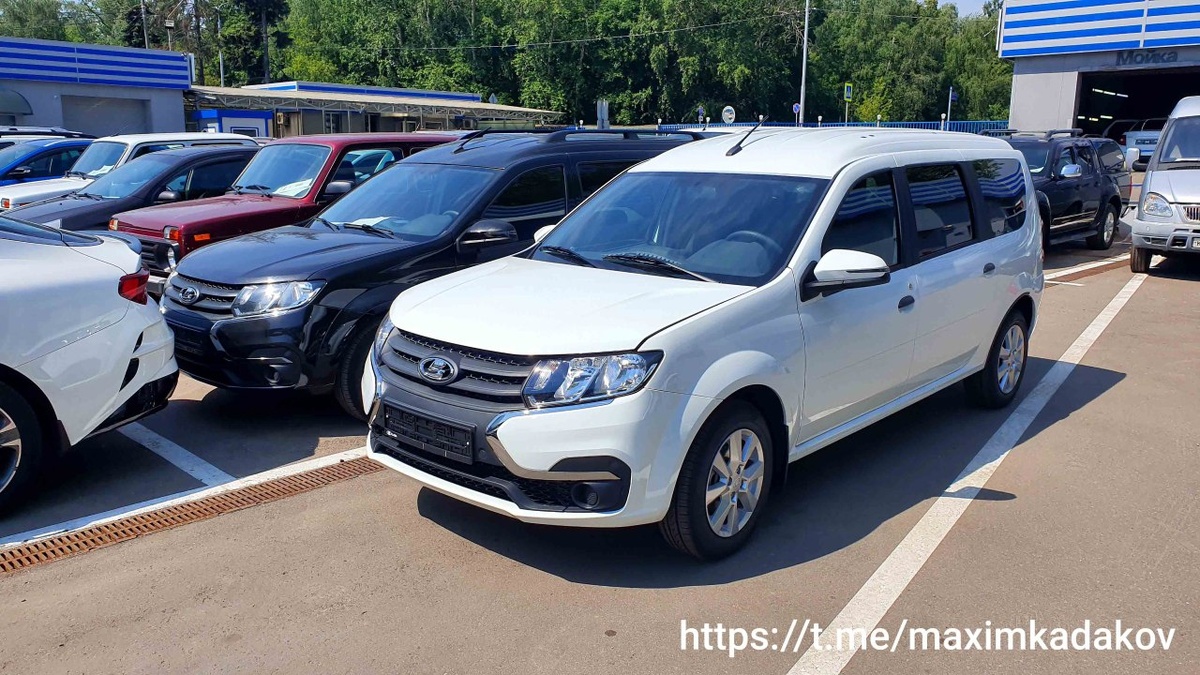 Ларгусы ижевской сборки в наличии у одного из дилеров Столицы