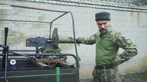 Вот он, старый и легендарный ветеран многих войн.