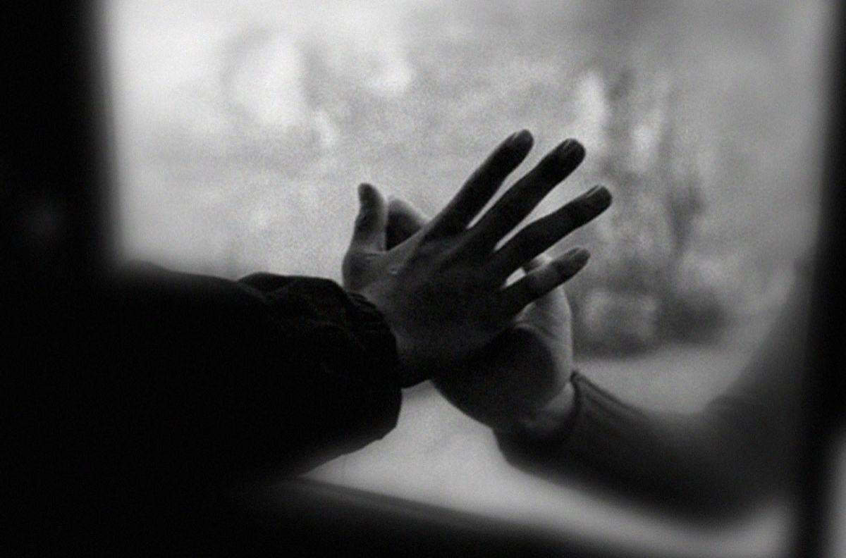 фото из открытого источника ruki-proshanie.6md.ru