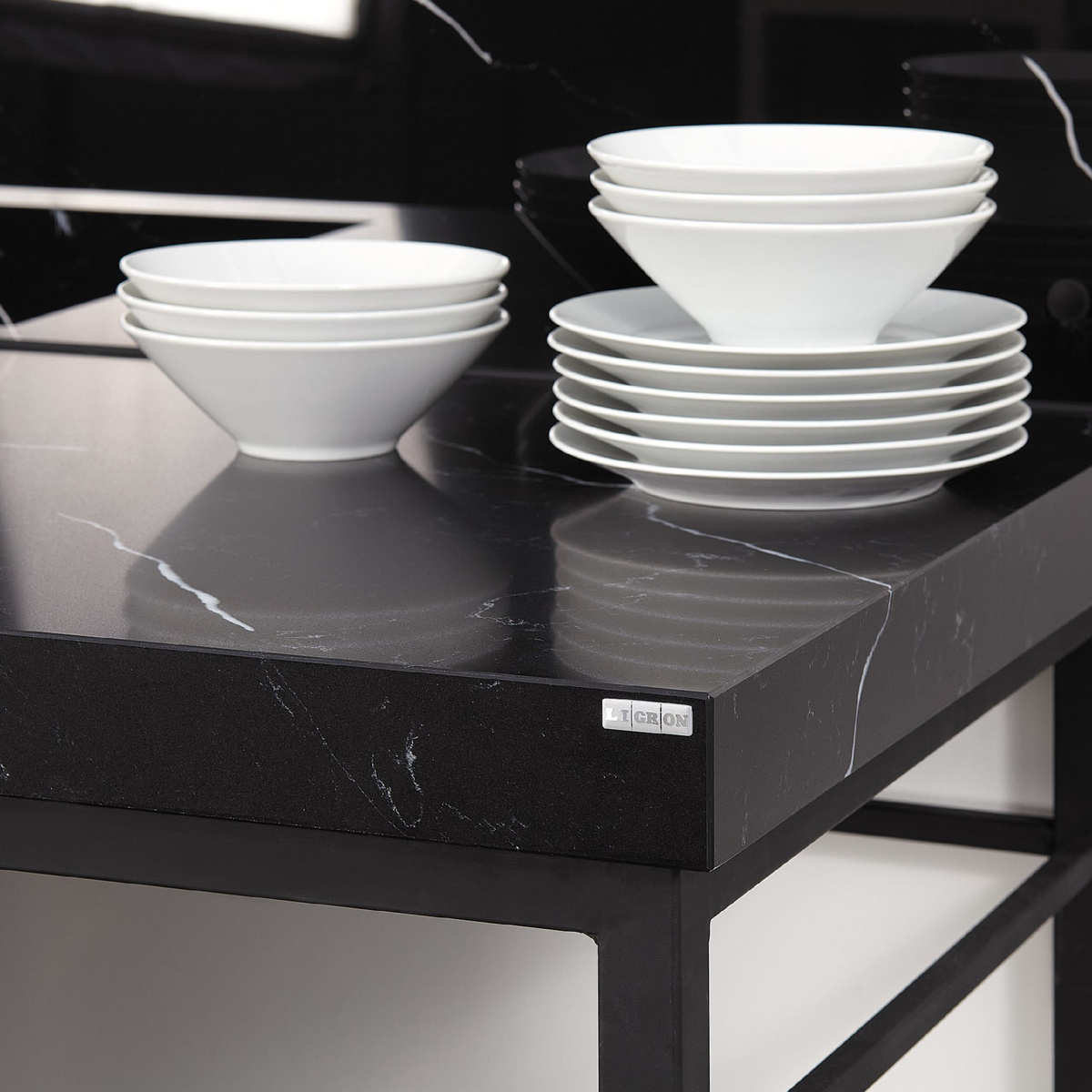 Кварцевая столешница by Ligron в декоре 1491 Миранда маркина