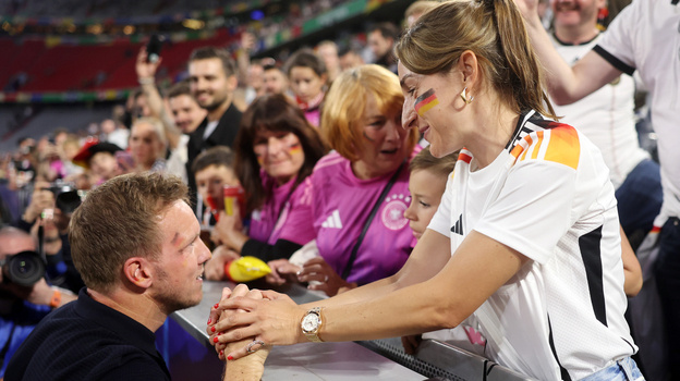    Юлиан Нагельсманн и Лена Вурценбергер. Getty Images