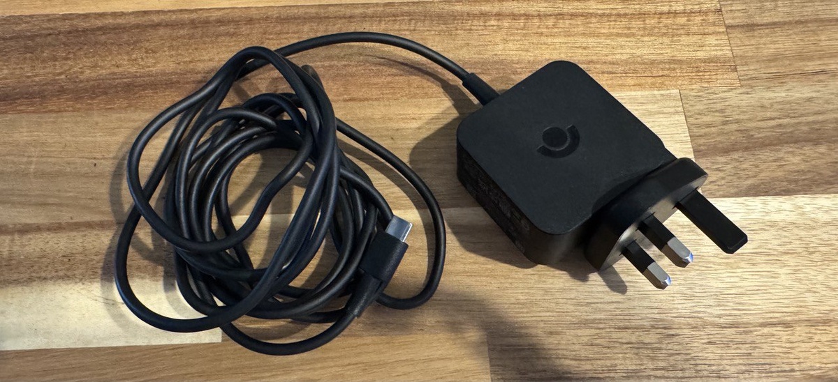 Блок питания Valve с британской вилкой