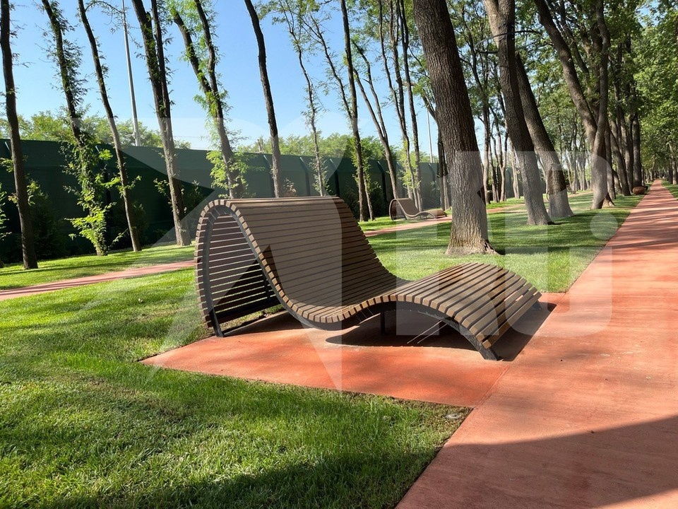    Удобные скамейки для отдыха Наталия КОЖЕВНИКОВА