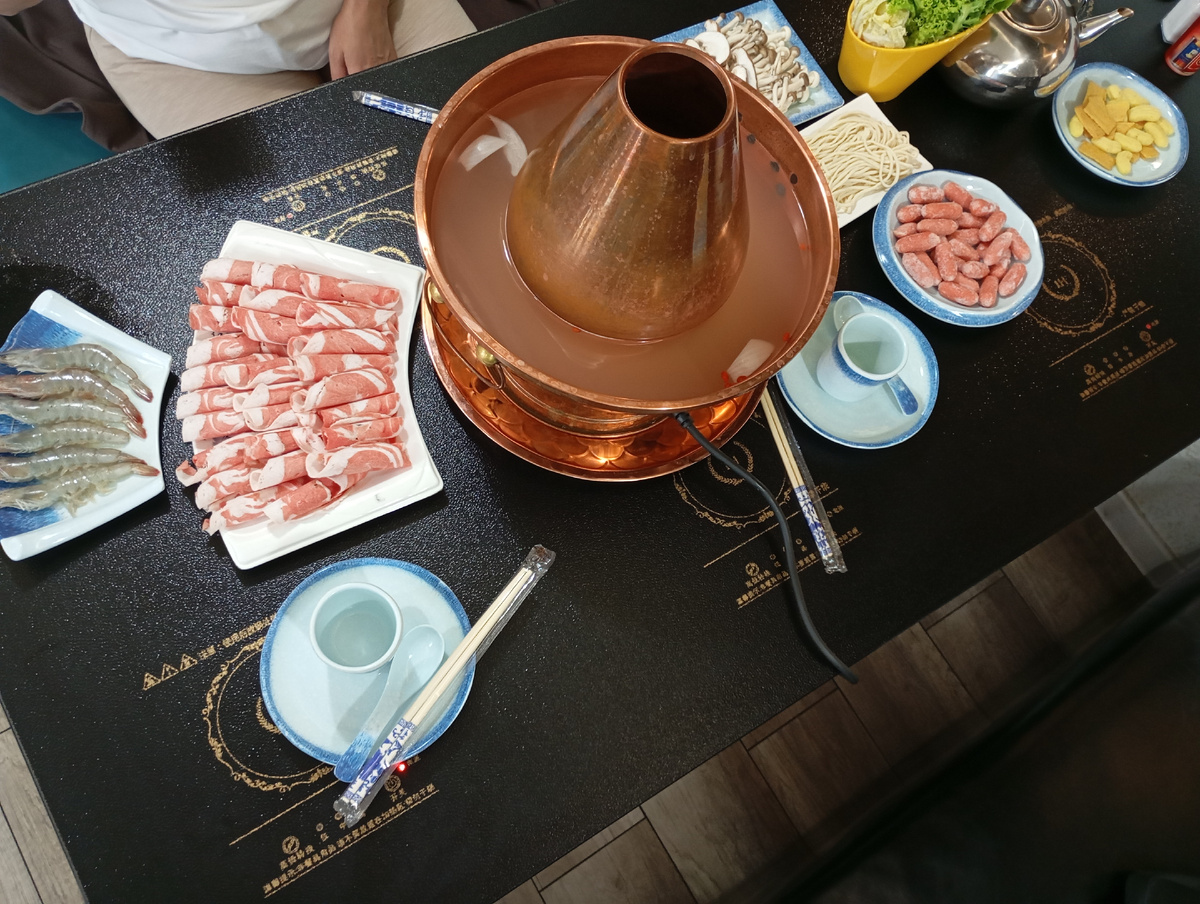 Бульонница в кафе самовар.