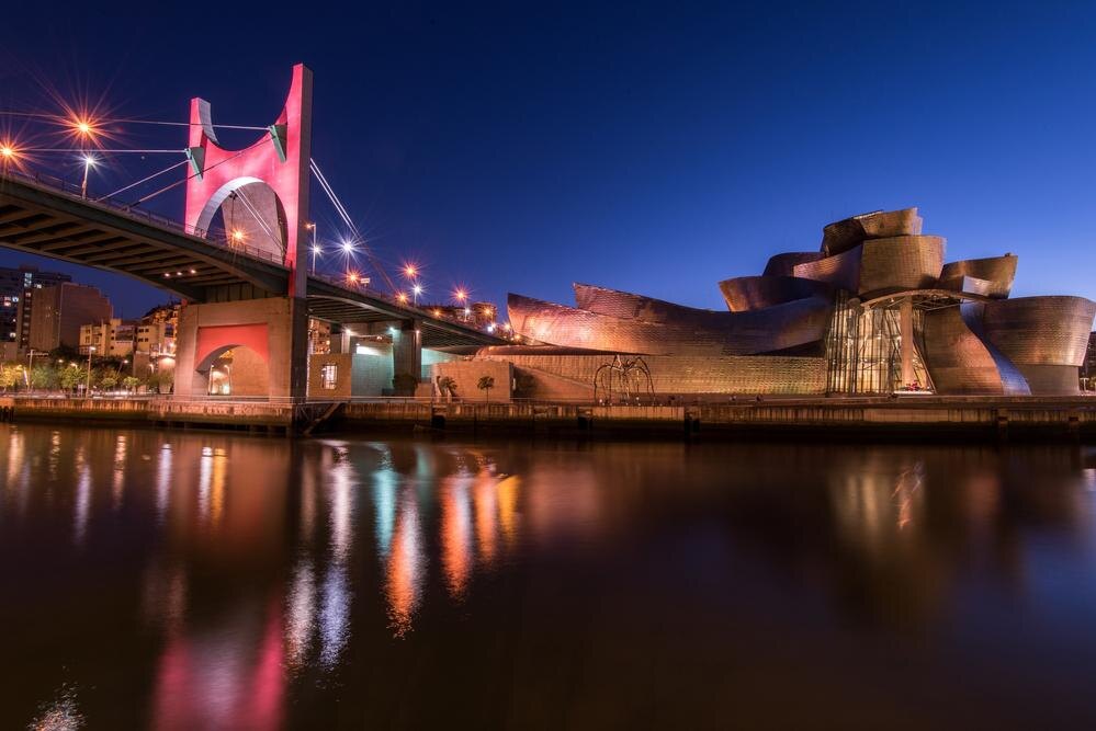 ercule / shutterstock📷Музея Гуггенхайма в Бильбао