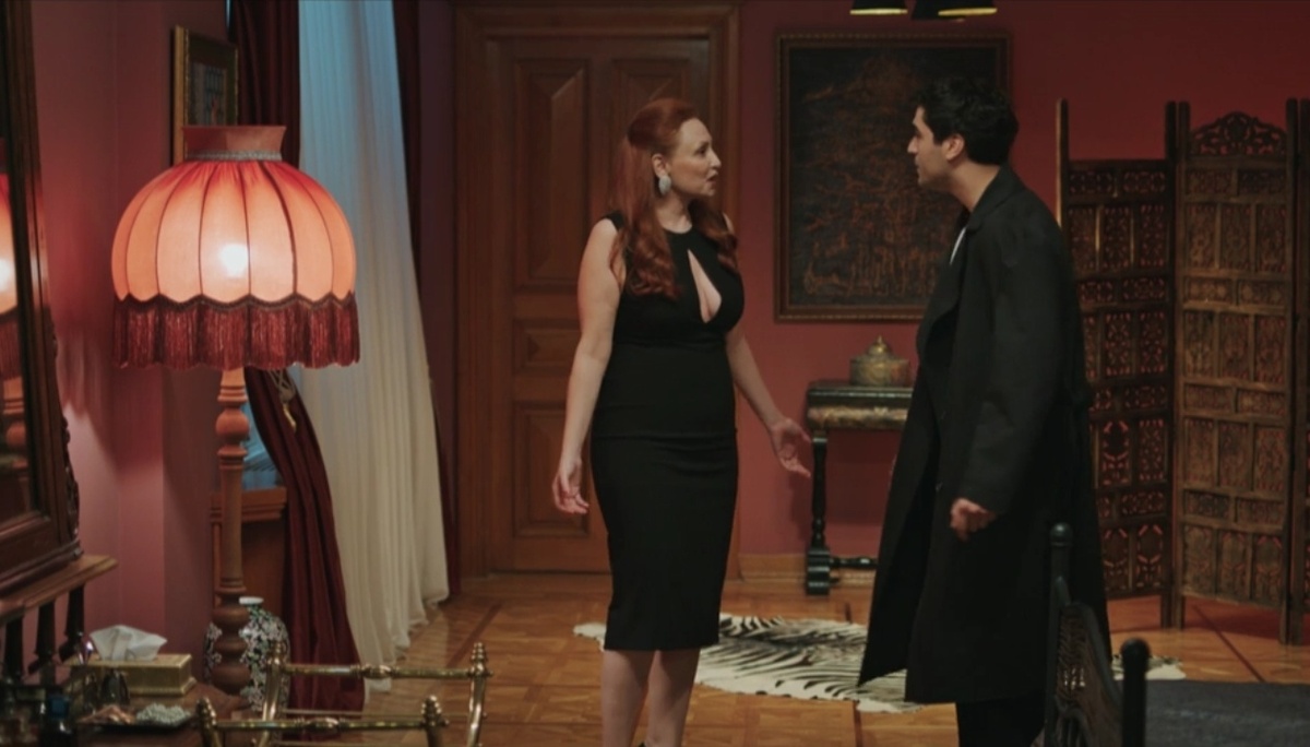 кадр, картинка из 10 серии второго сезона сериала "Зимородок 2" (НТВ, 2024)