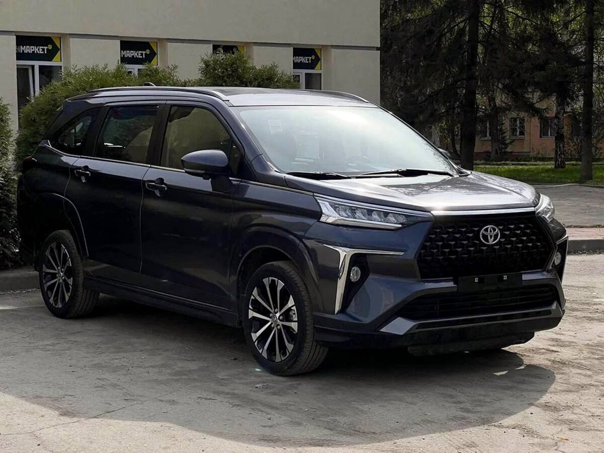 Toyota Velaz. Источник фото - auto.ru